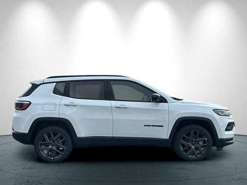 New 2026 Jeep Compass Latitude image 3