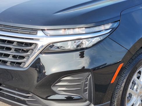 Used 2024 Chevrolet Equinox LS w/ LS Convenience Package image 8