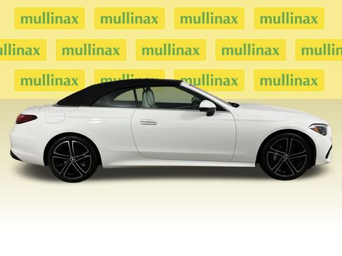 Used 2024 Mercedes-Benz CLE 300 4MATIC Cabriolet image 2