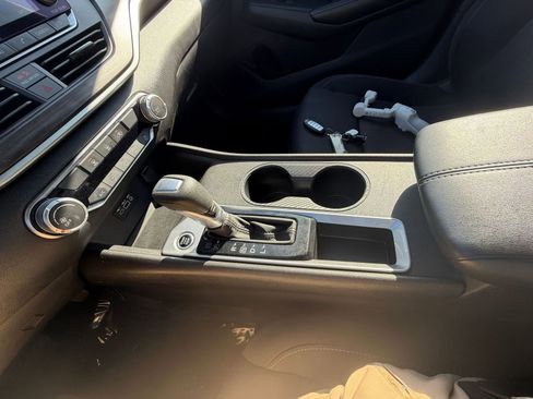 Used 2025 Nissan Altima 2.5 SV image 43