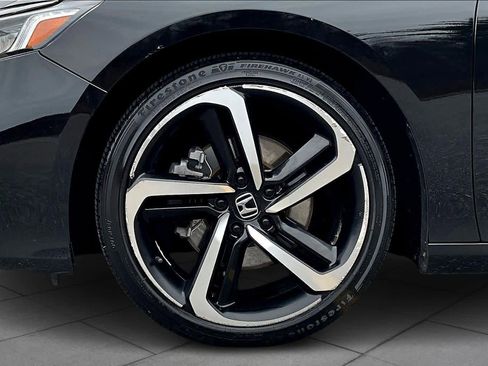 Used 2019 Honda Accord Sport image 10