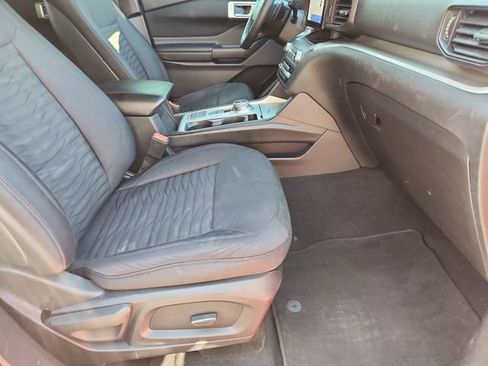 Used 2020 Ford Explorer XLT RWD image 26
