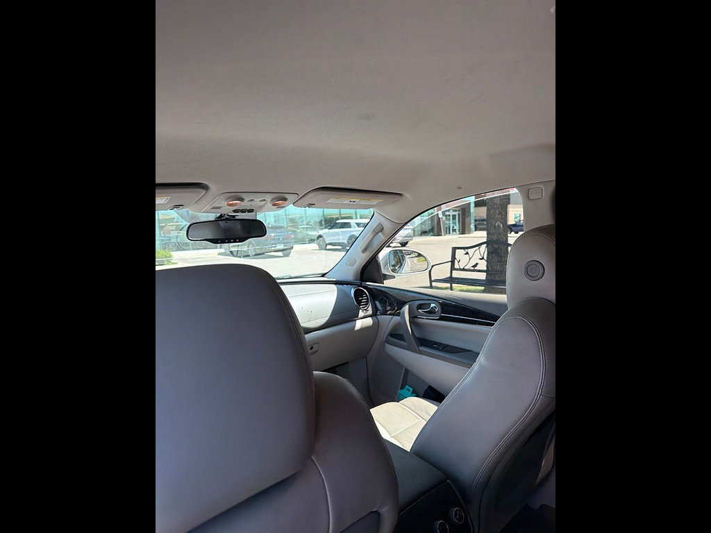 Used 2017 Buick Enclave Leather w/ Enclave Sport Touring Edition FWD image 6