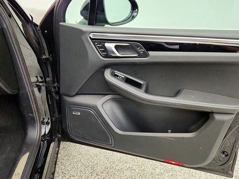 Used 2018 Porsche Macan S AWD/4WD image 24