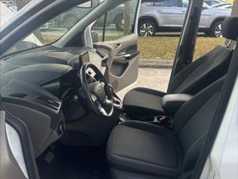 Used 2022 Ford Transit Connect XLT image 11