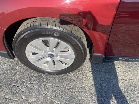Used 2015 Subaru Outback 2.5i Premium AWD/4WD image 4