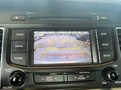 Used 2015 Hyundai Sonata SE w/ Option Group 09 FWD image 11