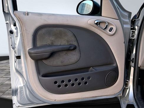 Used 2002 Chrysler PT Cruiser Limited image 24