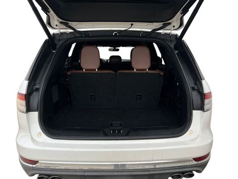 Used 2021 Lincoln Aviator Reserve w/ Elements Package Plus image 18