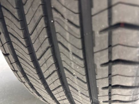 New 2026 Chevrolet Equinox EV LT image 38