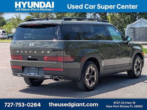 Used 2025 Hyundai Santa Fe SEL FWD image 5