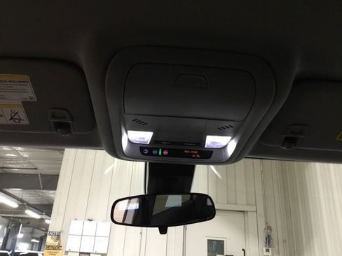 Used 2024 Chevrolet Equinox LT image 29