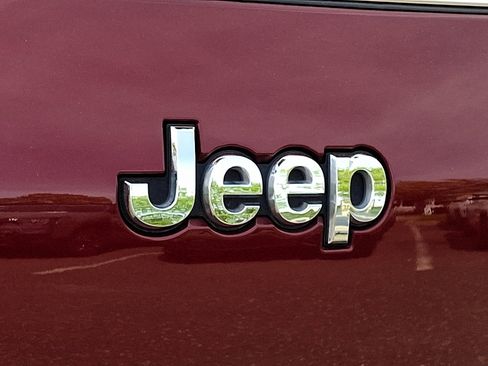 Used 2023 Jeep Grand Cherokee L Limited image 17