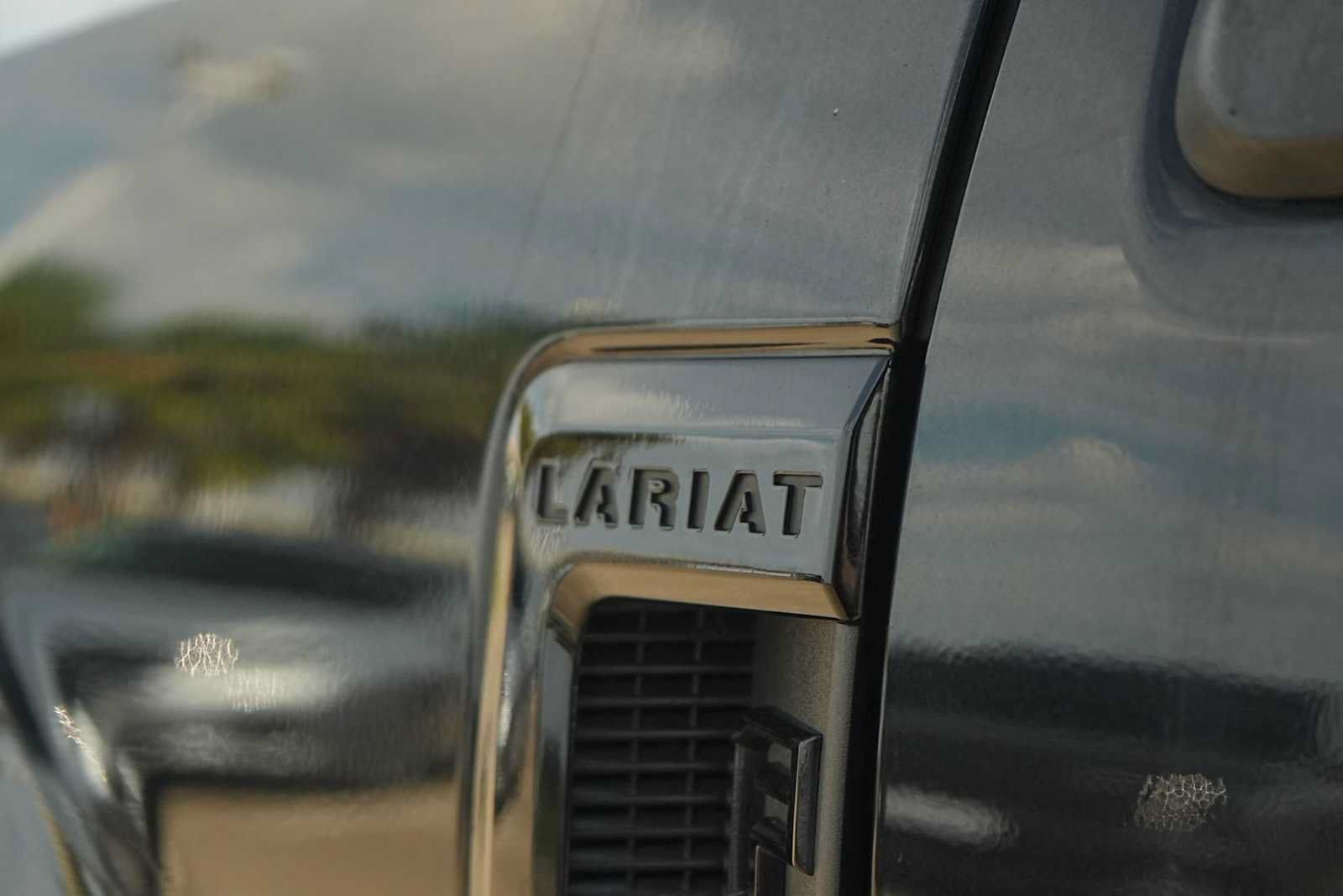 Used 2019 Ford F250 Lariat w/ Lariat Ultimate Package AWD/4WD image 8