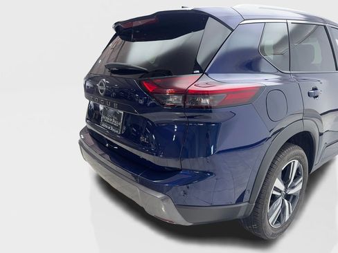 Used 2024 Nissan Rogue SL image 18