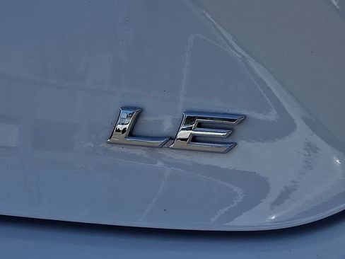 Used 2025 Toyota Camry LE image 33