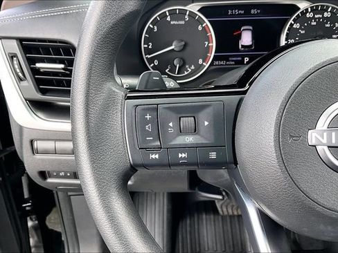 Certified 2023 Nissan Rogue SV FWD image 10