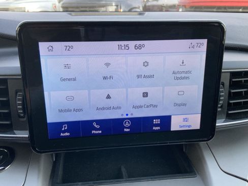 Used 2022 Ford Explorer XLT w/ Equipment Group 202A AWD/4WD image 42