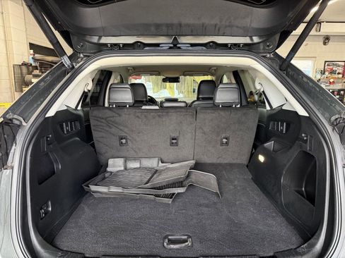 Used 2022 Ford Edge SEL w/ Convenience Package image 24