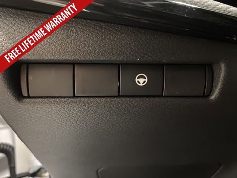 New 2026 Nissan Kicks SR AWD/4WD image 31