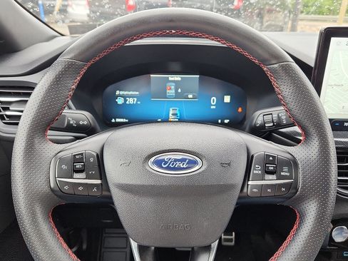 Used 2023 Ford Escape ST-Line Elite w/ Premium Technology Package AWD/4WD image 19