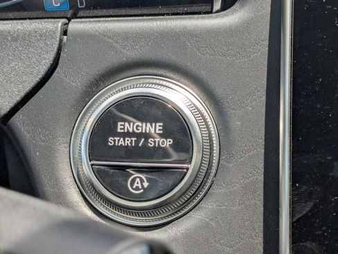 Used 2025 Mercedes-Benz E 350 Sedan image 14