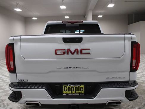 New 2026 GMC Sierra 1500 Denali w/ Denali Reserve Package image 10