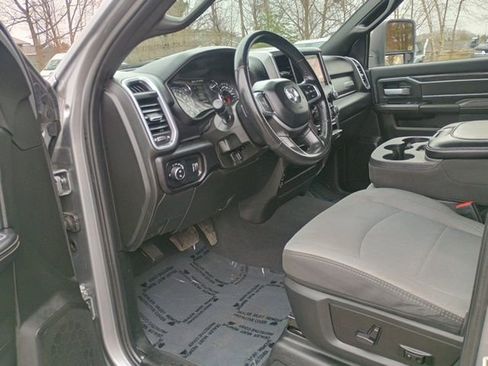 Used 2024 RAM 2500 Big Horn AWD/4WD image 25