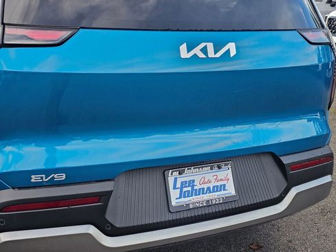 New 2026 Kia EV9 Wind image 27