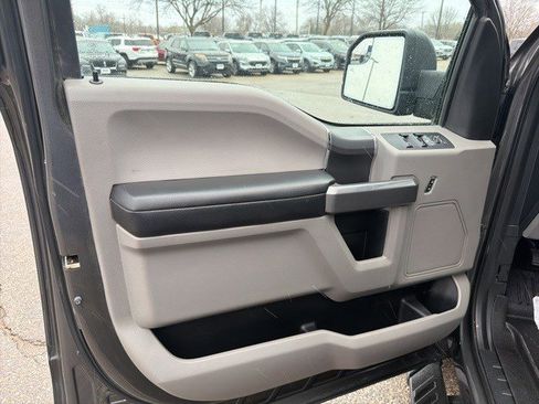 Used 2017 Ford F150 XLT w/ Equipment Group 302A Luxury image 10