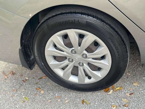 Used 2021 Hyundai Accent SE image 20