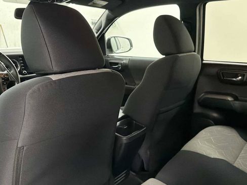 Certified 2023 Toyota Tacoma TRD Off-Road w/ Technology Package AWD/4WD image 24