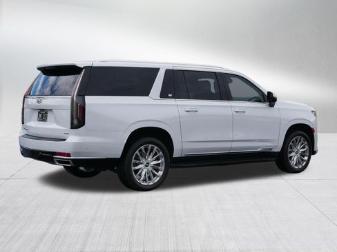 Certified 2023 Cadillac Escalade ESV Premium Luxury w/ LPO, Floor Liner Package AWD/4WD image 6