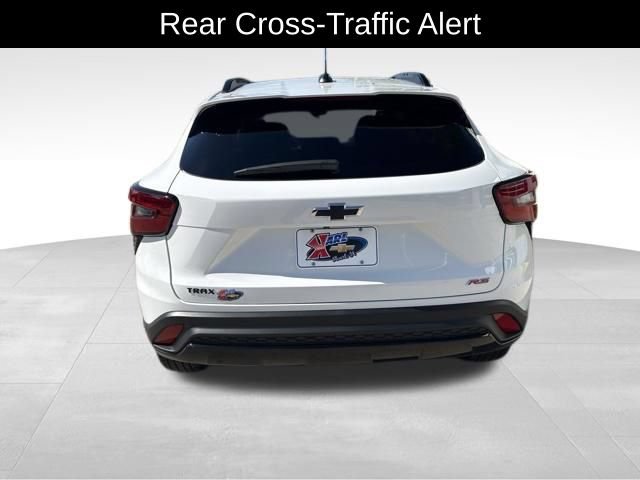Certified 2024 Chevrolet Trax RS w/ Driver Confidence Package FWD image 7