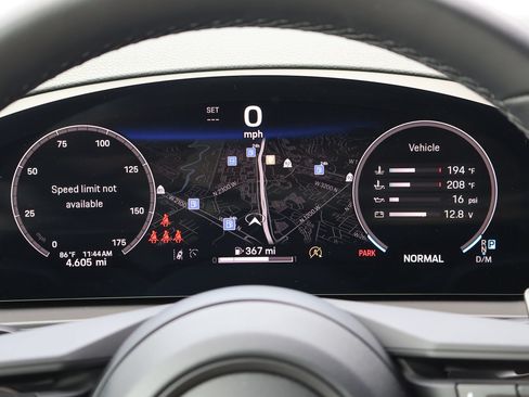 Certified 2026 Porsche Cayenne AWD/4WD image 17
