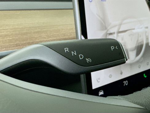 Used 2023 Tesla Model Y Long Range image 24