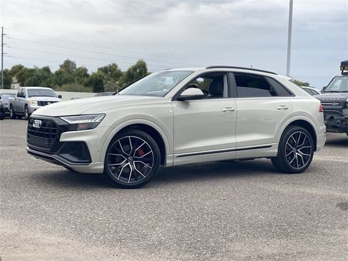Used 2021 Audi Q8 Premium Plus w/ Premium Plus Package image 2
