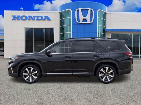 Used 2023 Honda Pilot Touring image 6