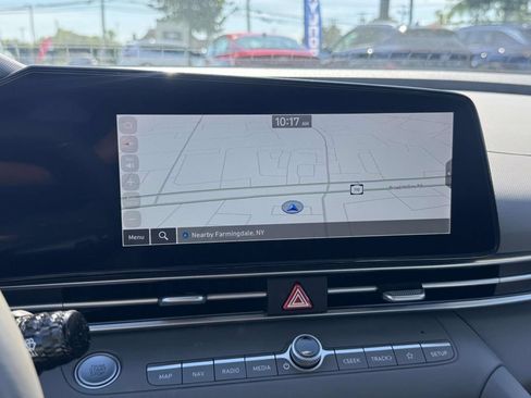 Used 2025 Hyundai Elantra SEL FWD image 27