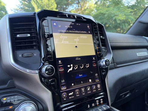 Used 2019 RAM 1500 Laramie AWD/4WD image 40
