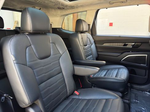 Used 2024 Kia Telluride SX Prestige AWD/4WD image 43