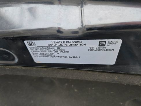 Used 2024 GMC Terrain SLT image 71