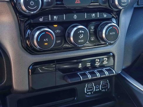 Certified 2022 RAM 1500 Laramie image 21