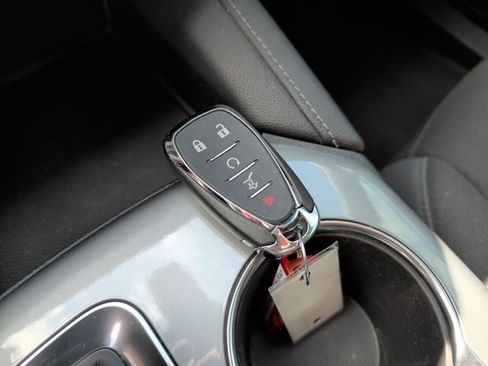 Used 2021 Chevrolet Blazer LT FWD image 35