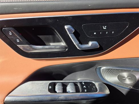 Used 2024 Mercedes-Benz GLC 43 AMG 4MATIC image 23