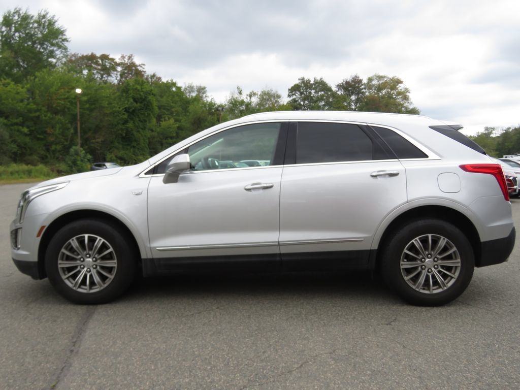 Used 2017 Cadillac XT5 Luxury w/ Driver Awareness Package AWD/4WD image 8
