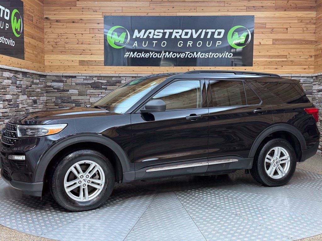 Used 2020 Ford Explorer XLT w/ Equipment Group 202A AWD/4WD image 11