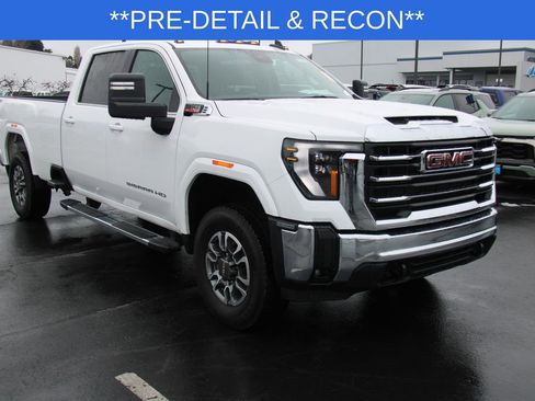 Used 2025 GMC Sierra 3500 SLE image 7