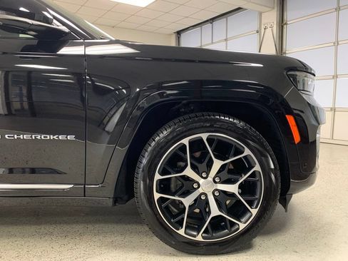 Certified 2022 Jeep Grand Cherokee Summit 4xe AWD/4WD image 10