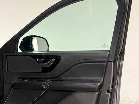 Used 2023 Lincoln Aviator 2WD w/ Premium Package image 51